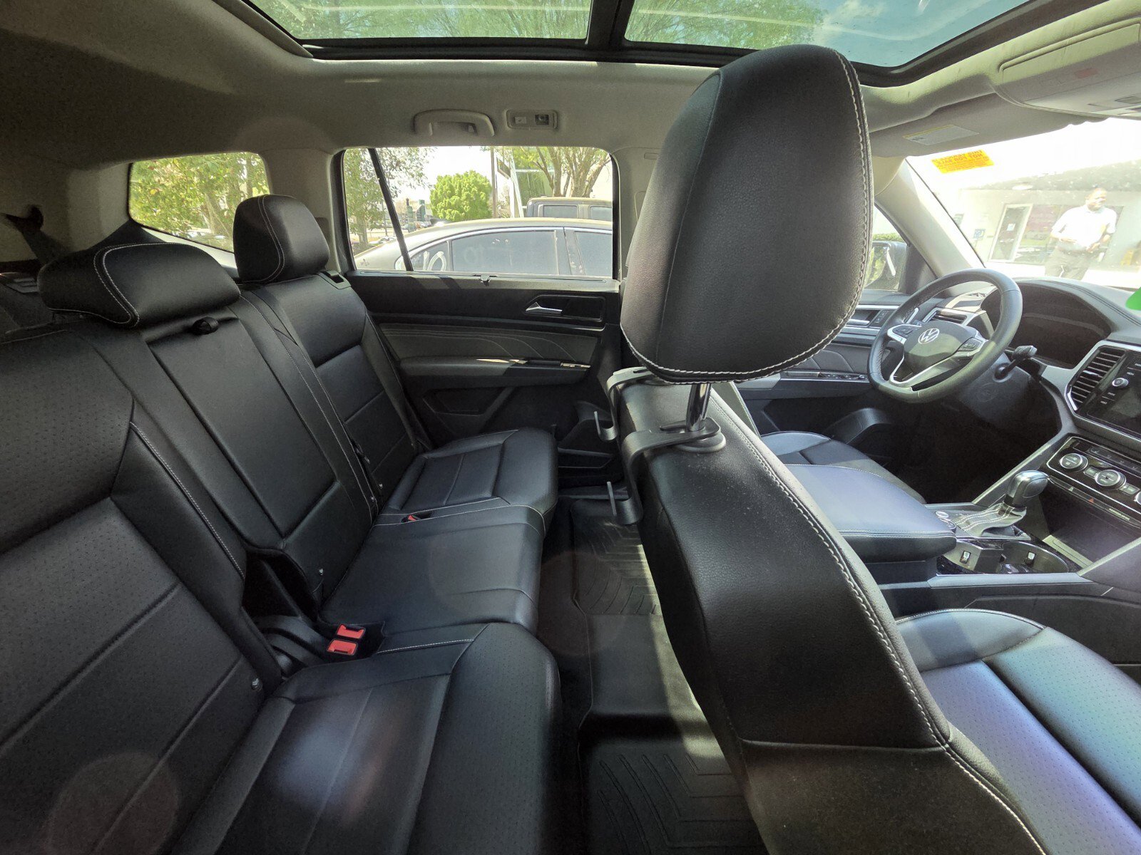 Used 2022 Volkswagen Atlas SE w/ Panoramic Sunroof Package image 7