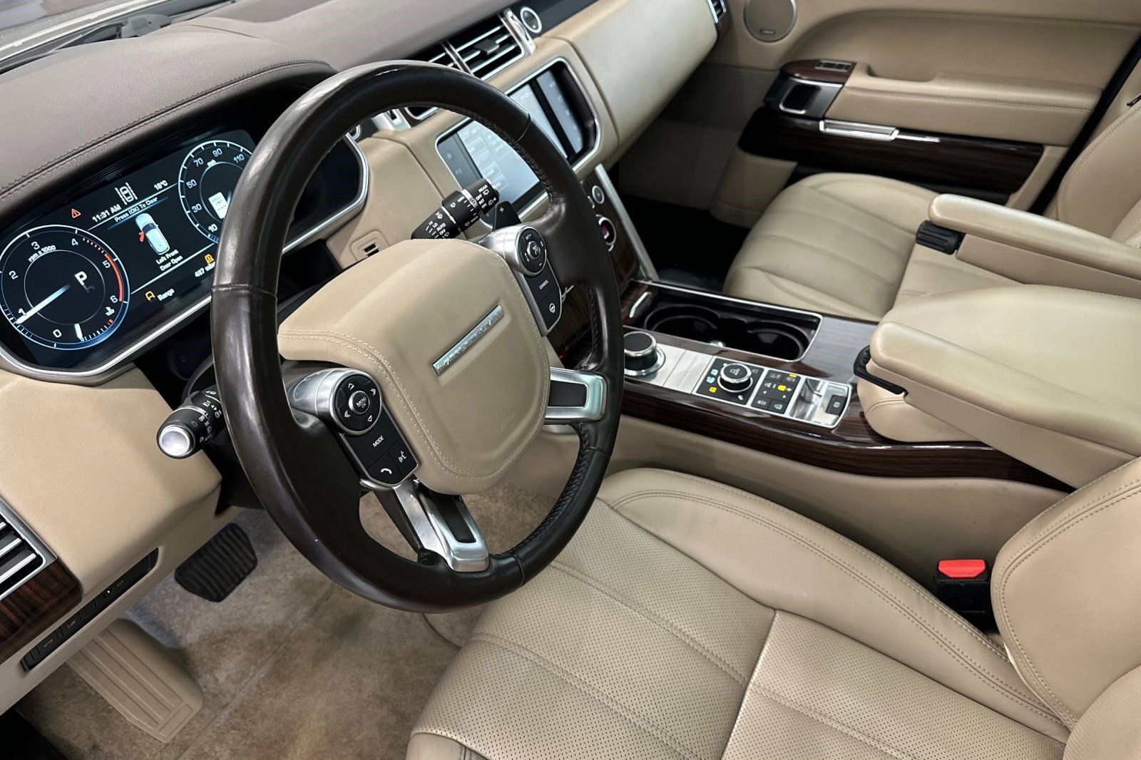 Used 2016 Land Rover Range Rover HSE image 5