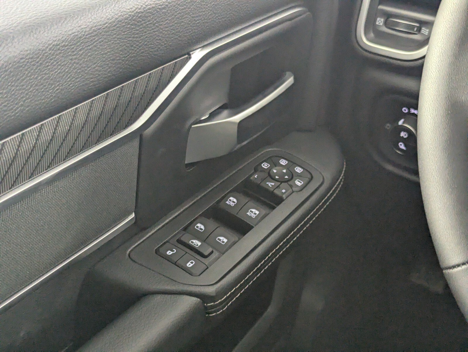 New 2026 RAM 2500 Big Horn AWD/4WD image 18