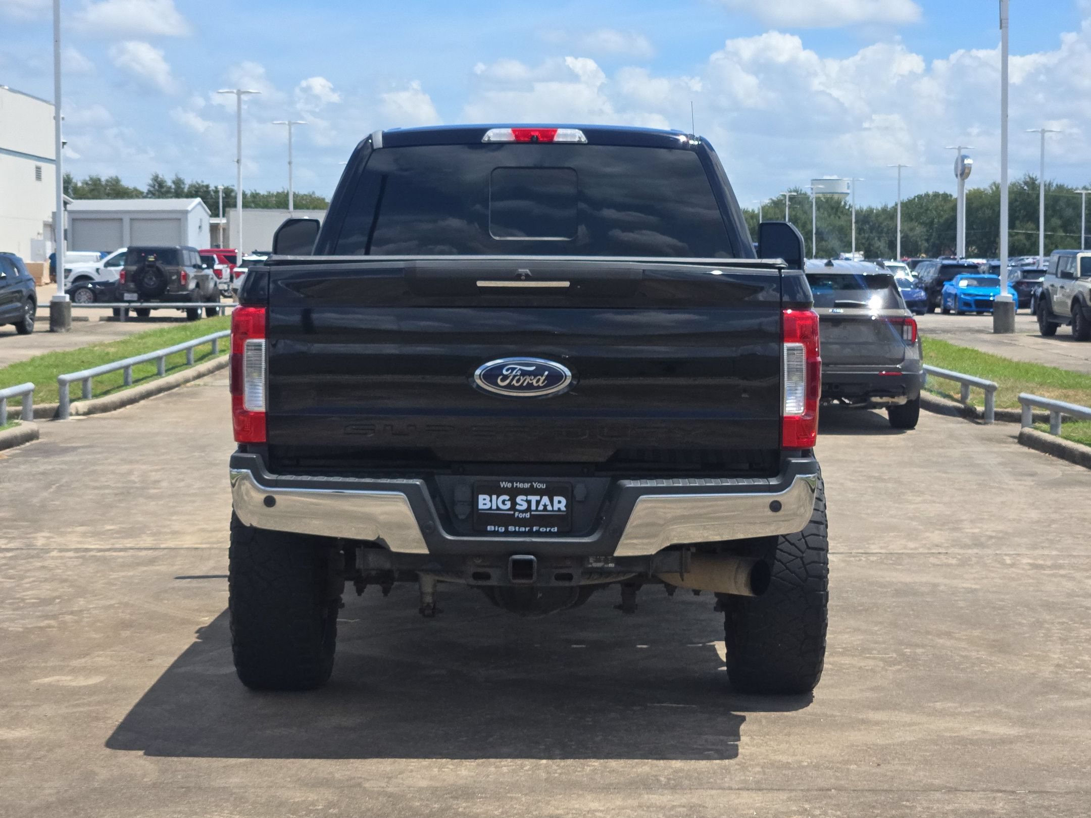 Used 2017 Ford F250 Lariat w/ Lariat Ultimate Package AWD/4WD image 5