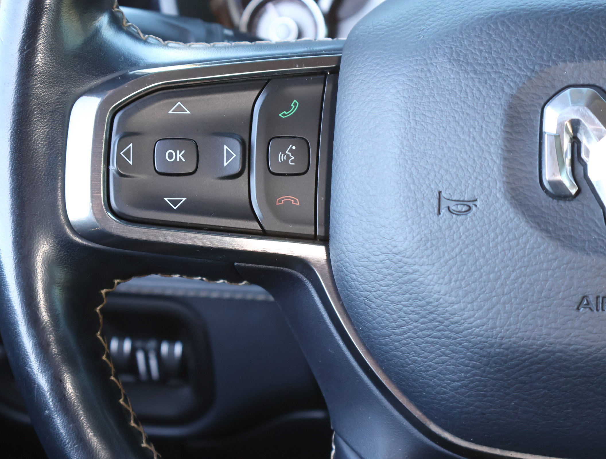 Used 2019 RAM 1500 Limited image 16