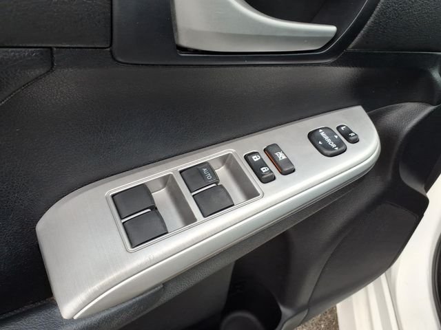 Used 2012 Toyota Camry SE FWD image 17