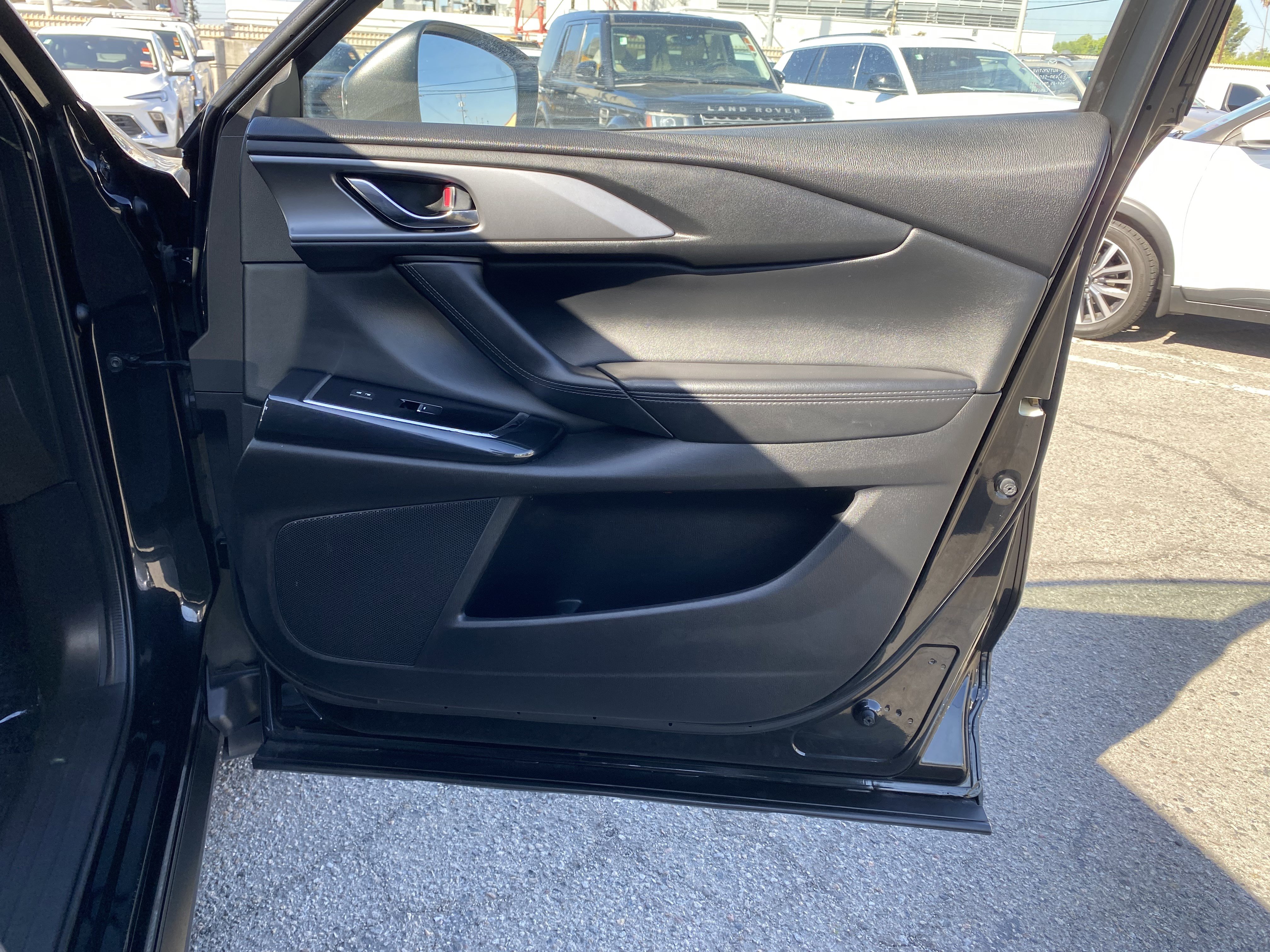 Used 2018 MAZDA CX-9 Touring image 23