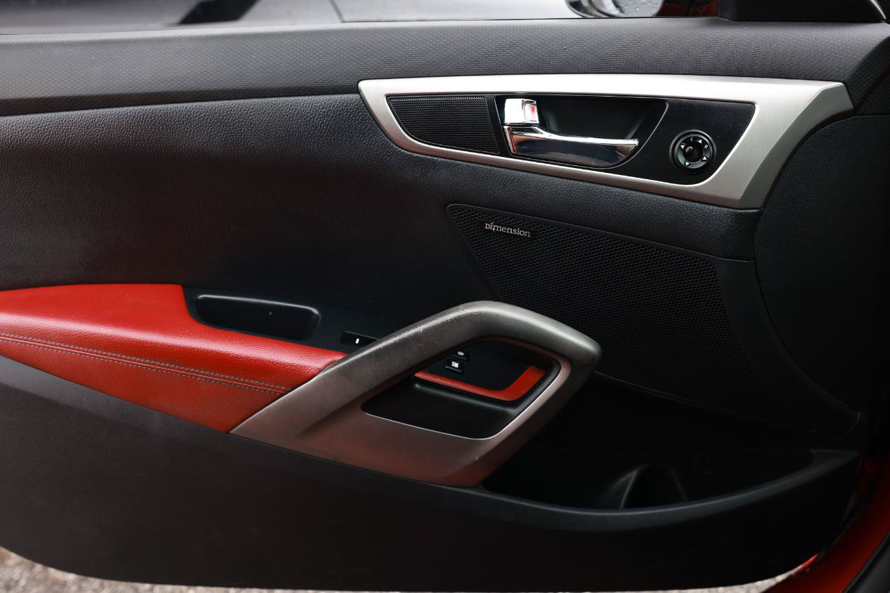 Used 2013 Hyundai Veloster w/ Style Pkg FWD image 34