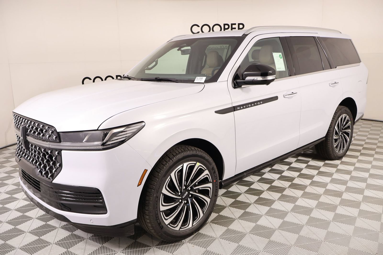 New 2026 Lincoln Navigator Black Label AWD/4WD image 10