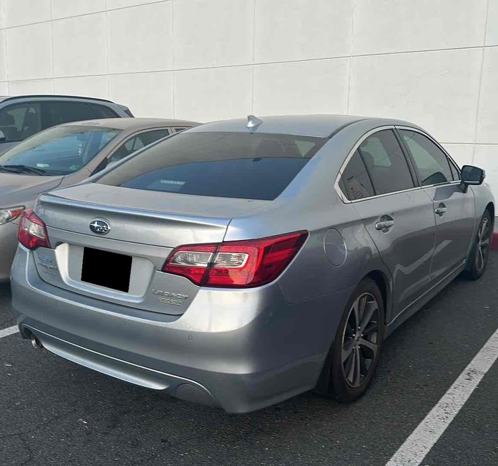Used 2017 Subaru Legacy 2.5i Limited image 5