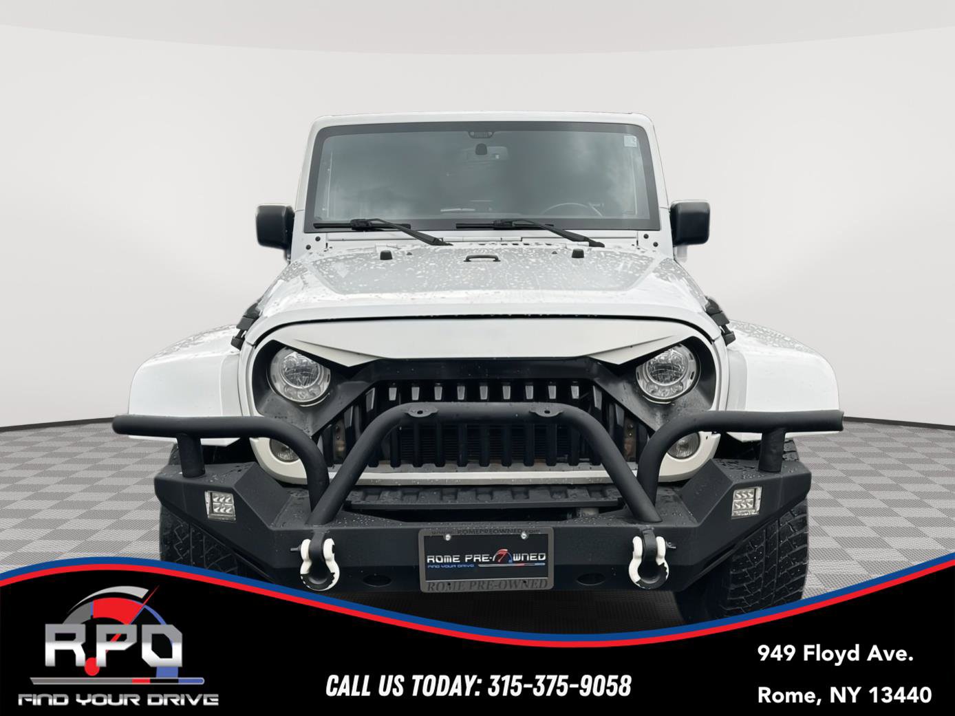 Used 2017 Jeep Wrangler Unlimited Sahara w/ Connectivity Group image 8