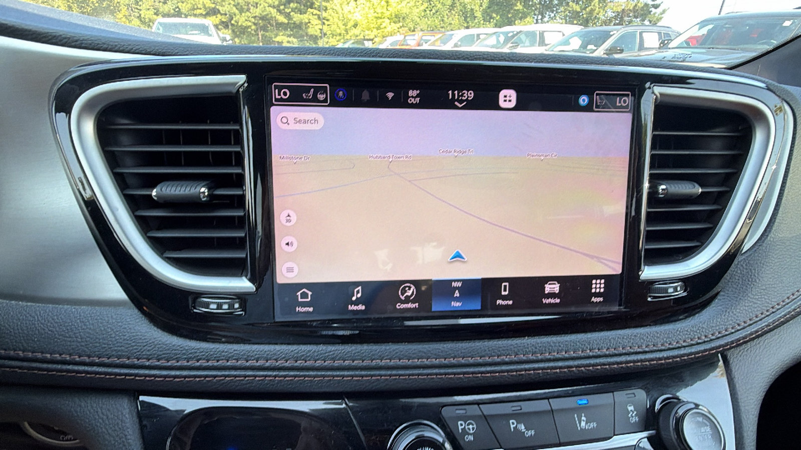 Used 2024 Chrysler Pacifica Pinnacle FWD image 31