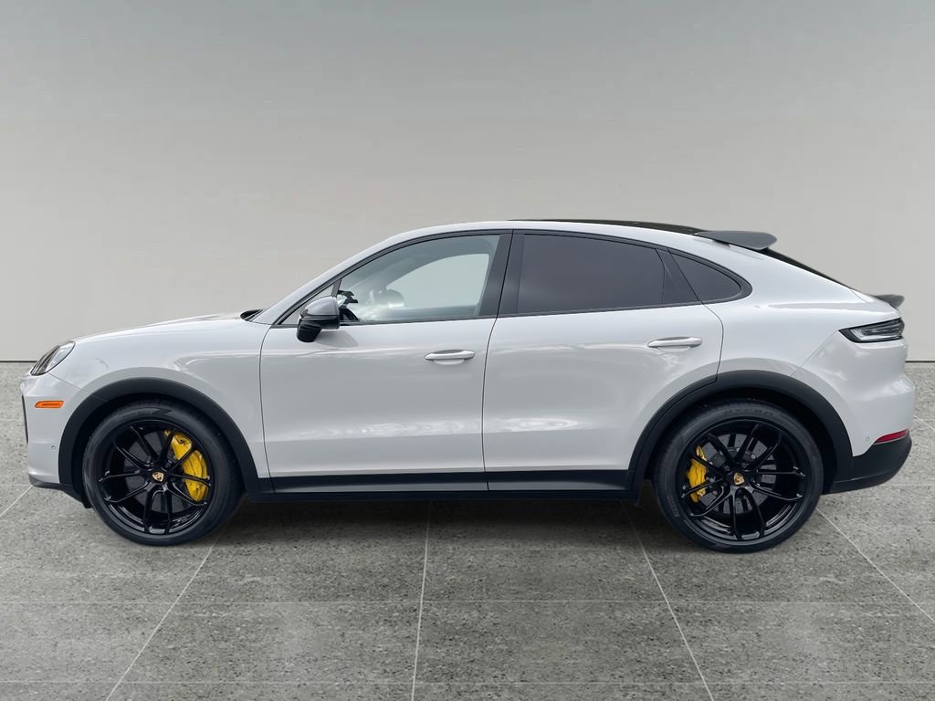 Used 2024 Porsche Cayenne Turbo GT image 2