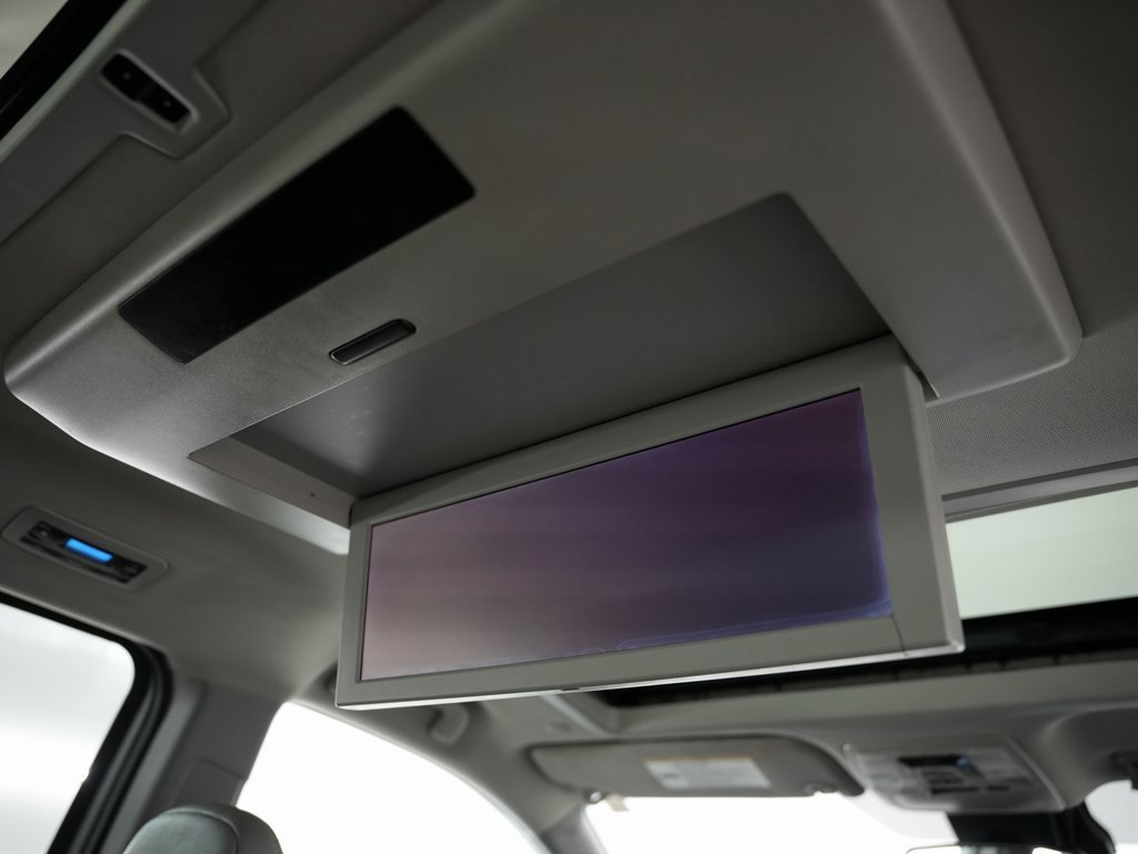 Used 2019 Toyota Sienna Limited Premium image 43