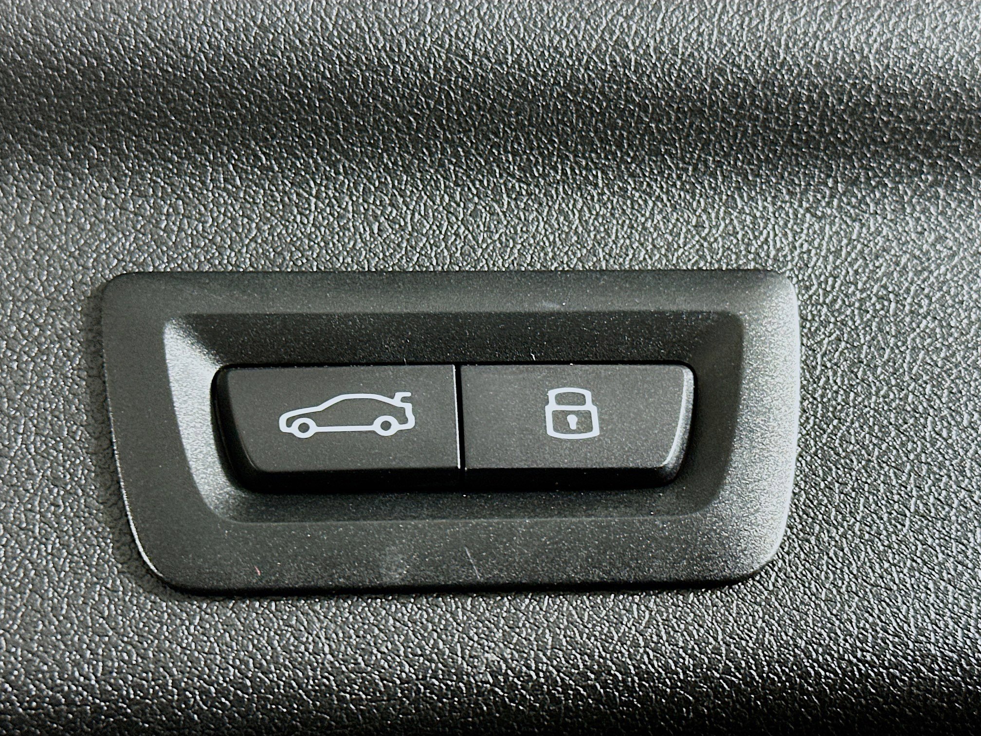 Used 2025 BMW X1 xDrive28i image 30