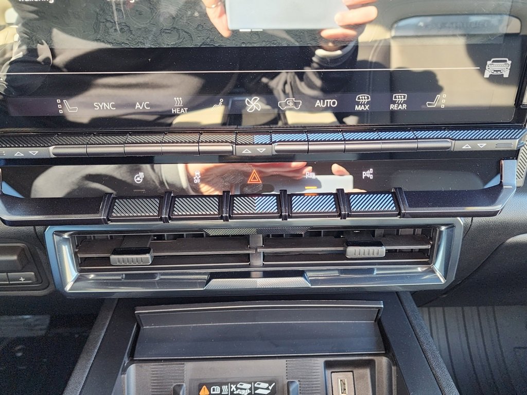 New 2026 GMC Hummer EV SUV image 36