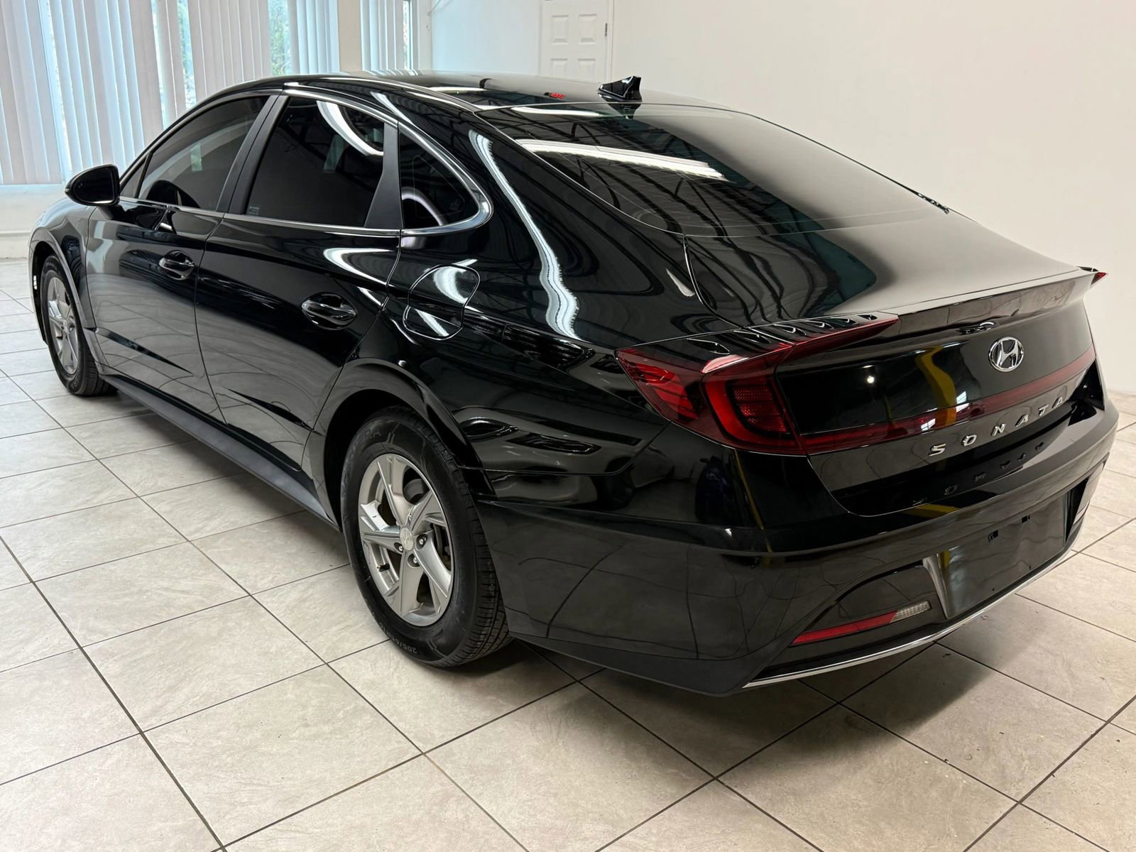 Used 2022 Hyundai Sonata SE w/ Cargo Package image 7