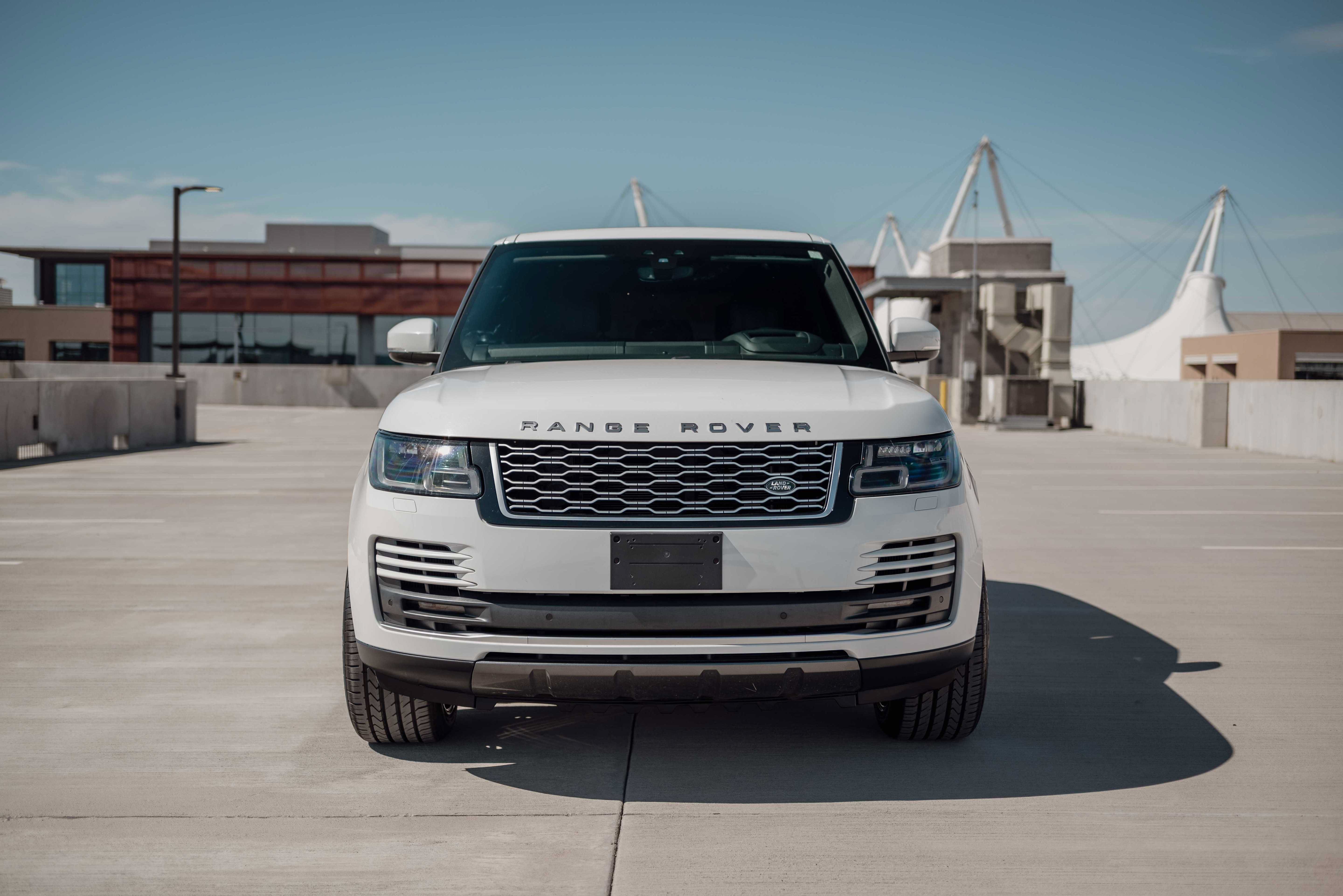 Used 2019 Land Rover Range Rover HSE AWD/4WD image 2