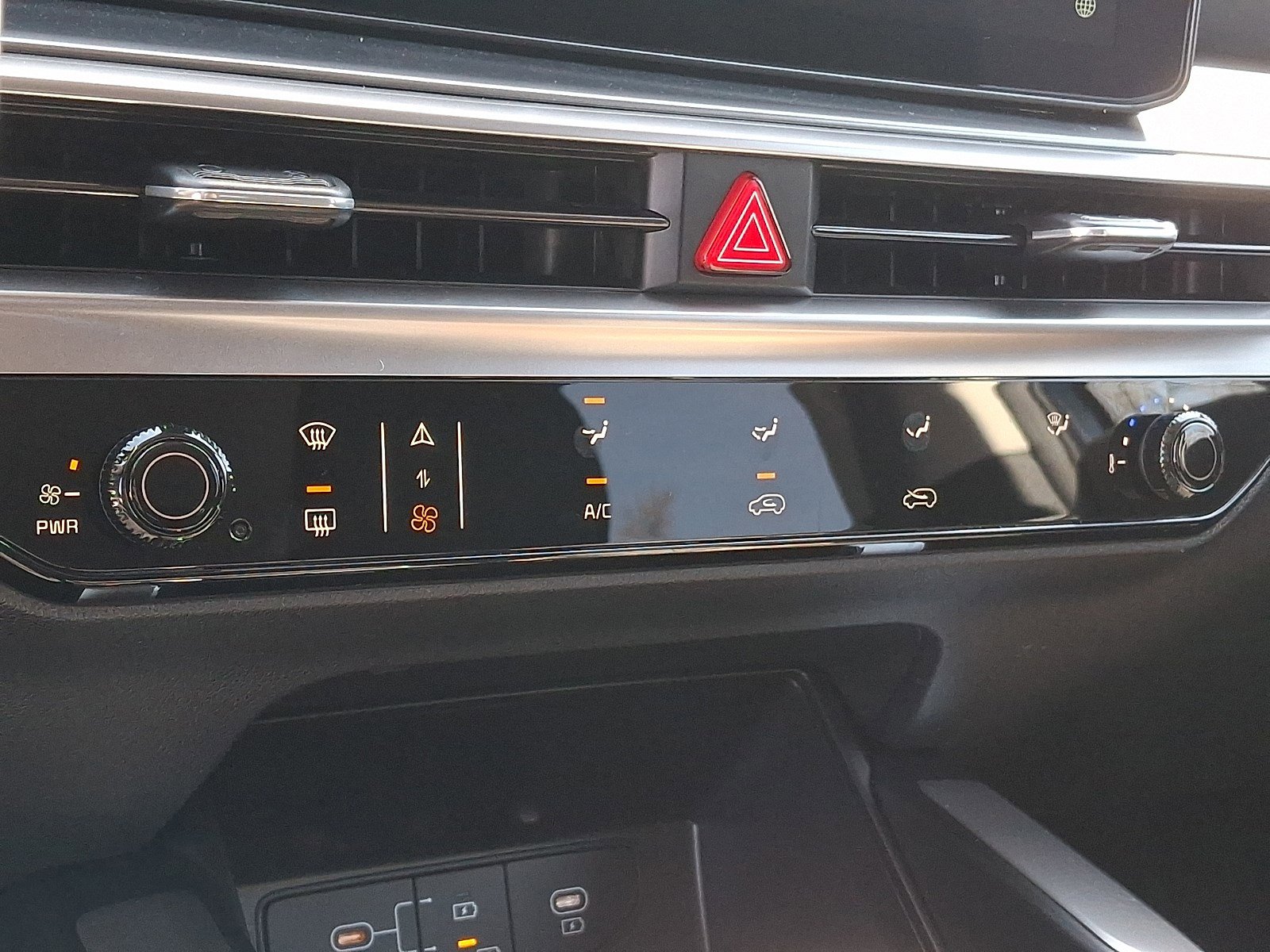 New 2026 Kia Sorento LX image 9