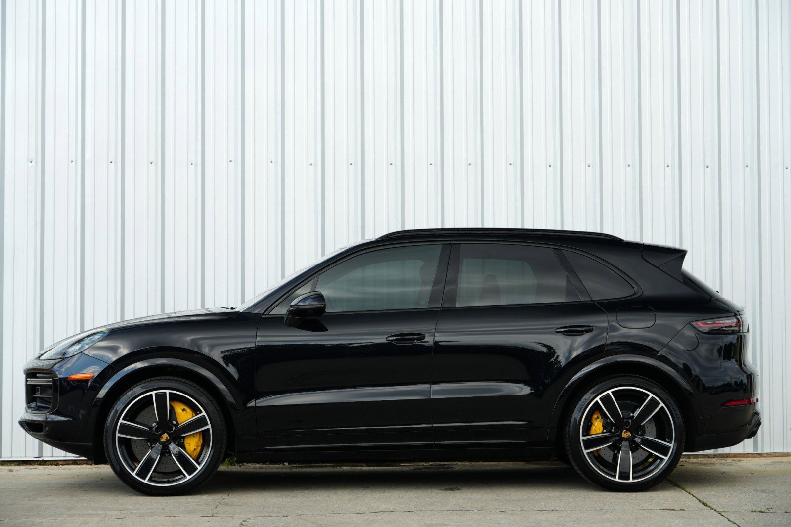 Used 2021 Porsche Cayenne Turbo S image 55