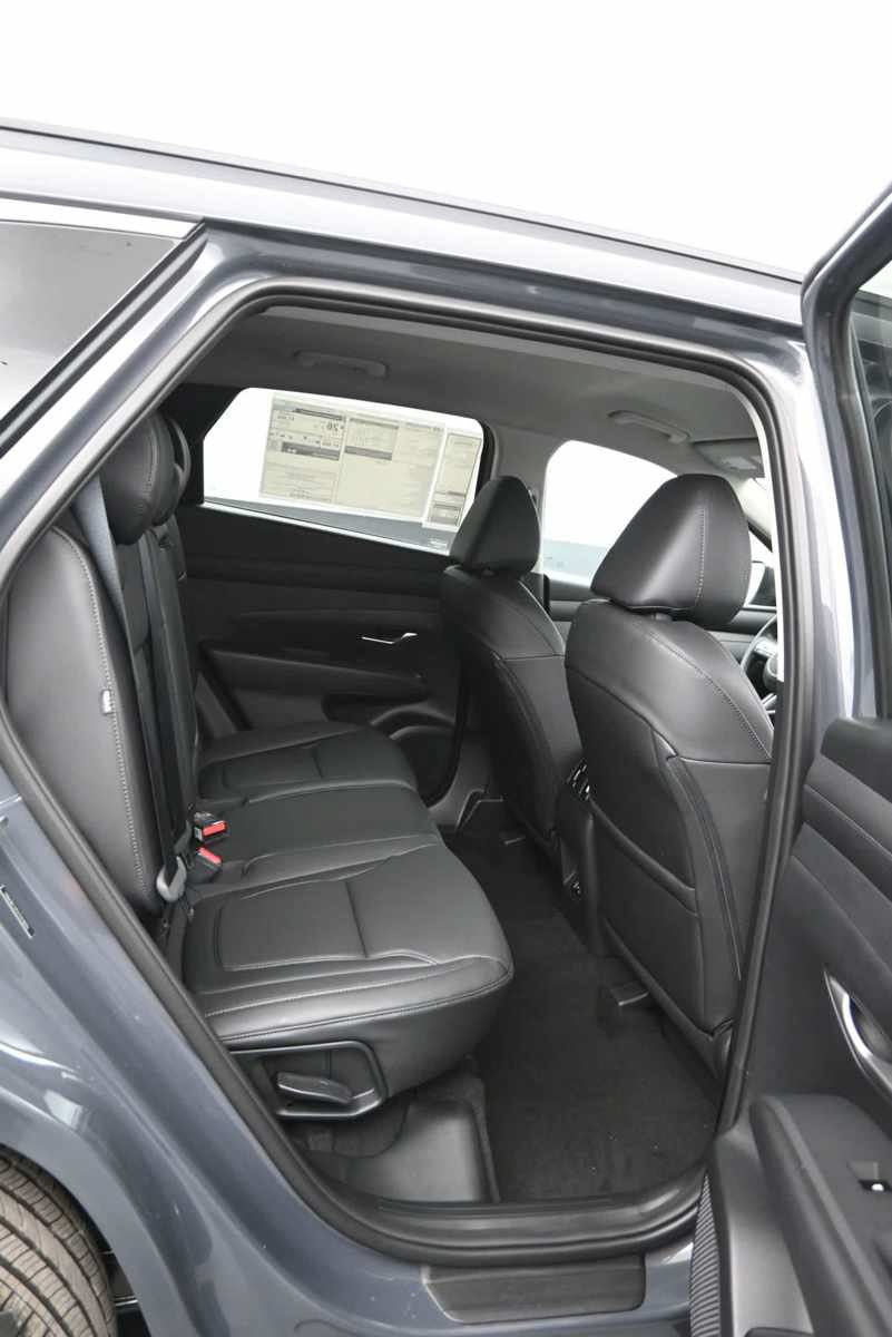 New 2026 Hyundai Tucson SEL Plus AWD/4WD image 12