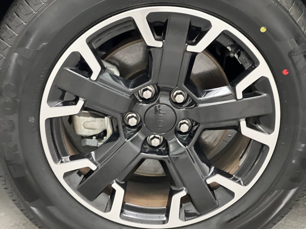Used 2023 Jeep Renegade Trailhawk AWD/4WD image 68
