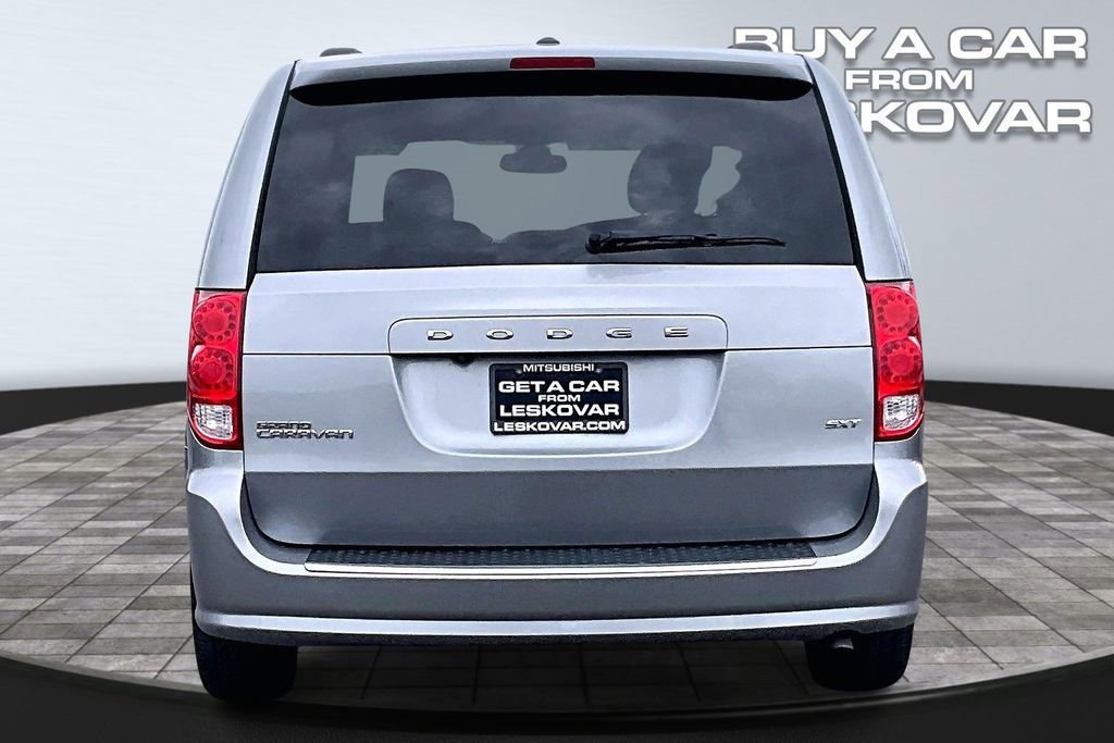 Used 2020 Dodge Grand Caravan SXT image 4