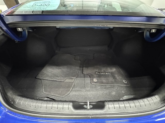 Used 2023 Hyundai Elantra SEL w/ Convenience Package image 13