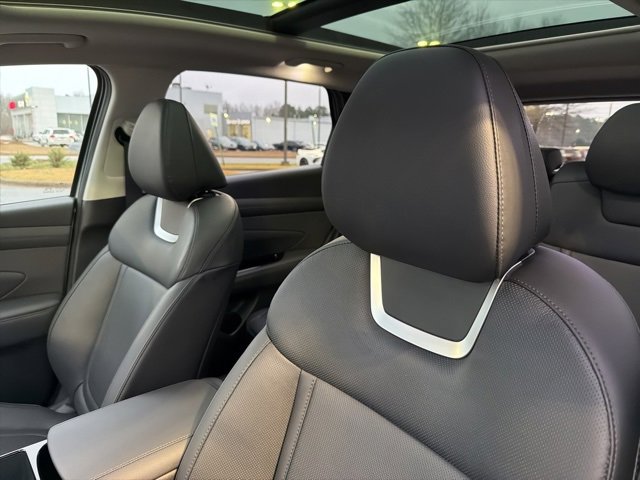 Certified 2025 Hyundai Tucson Limited image 28