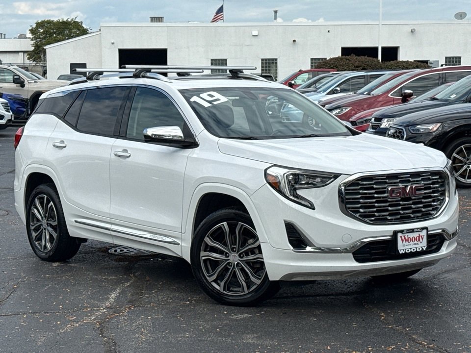 Used 2019 GMC Terrain Denali image 2