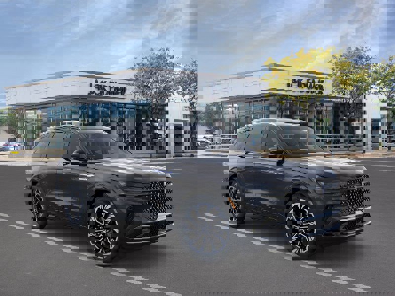 Used 2026 Lincoln Nautilus Reserve AWD/4WD image 7