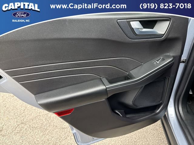 Certified 2022 Ford Escape SEL FWD image 17