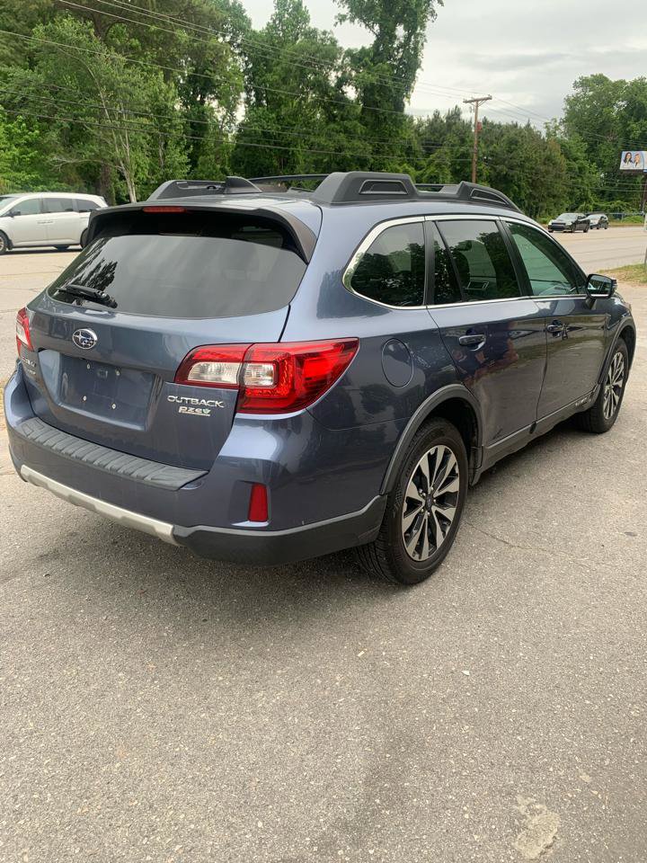 Used 2016 Subaru Outback 2.5i Limited AWD/4WD image 4