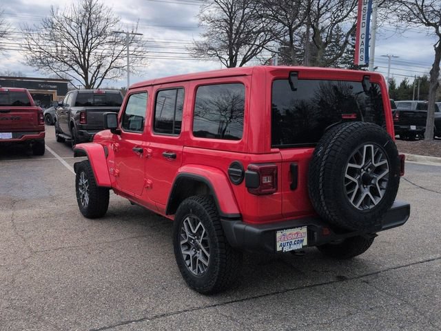 Used 2024 Jeep Wrangler Unlimited Sahara w/ Technology Group AWD/4WD image 5
