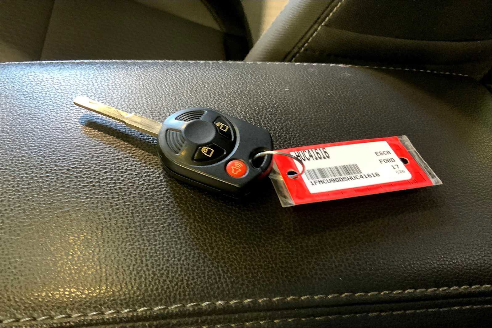 Used 2017 Ford Escape SE image 14