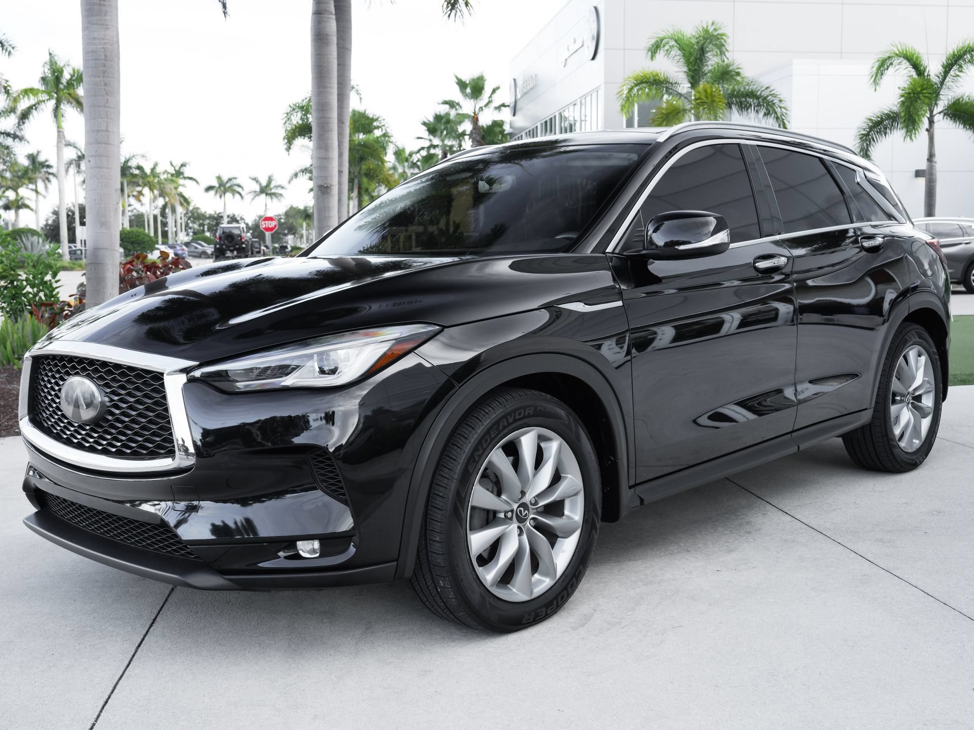 Used 2022 INFINITI QX50 Luxe FWD image 6