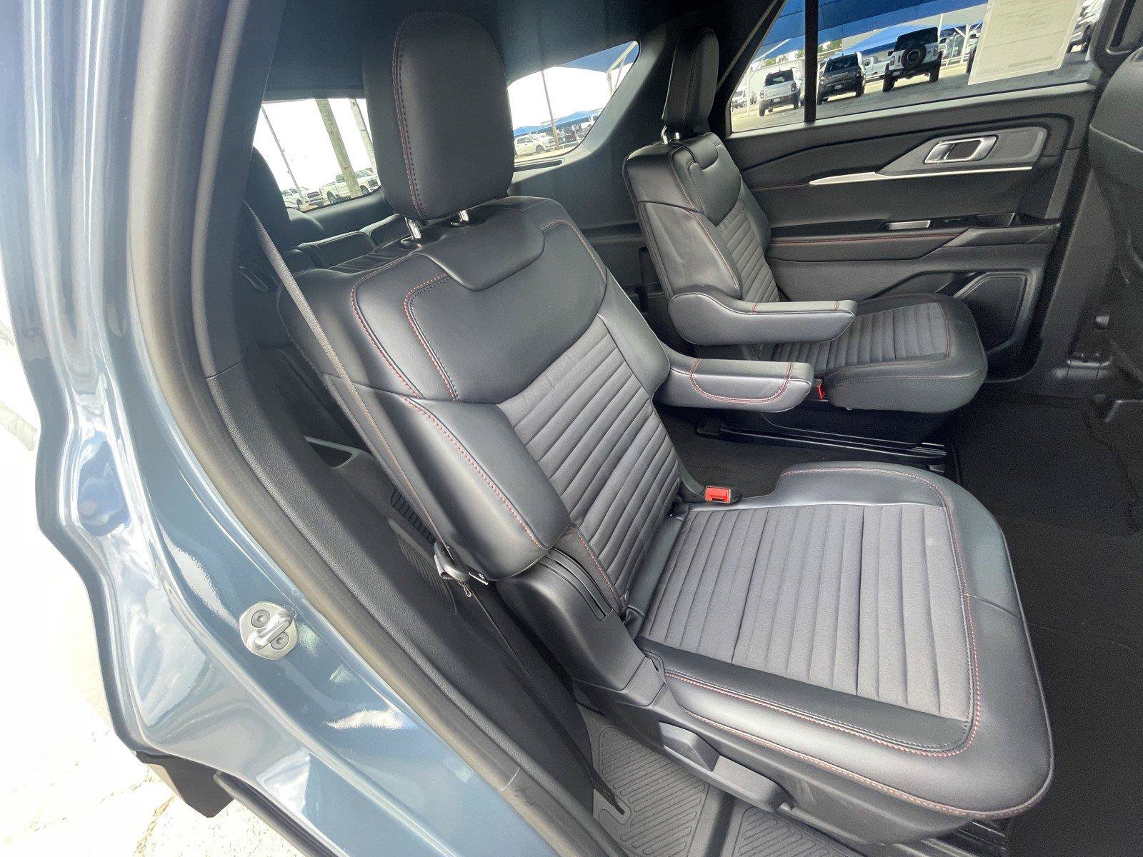New 2027 Ford Explorer ST-Line RWD image 31