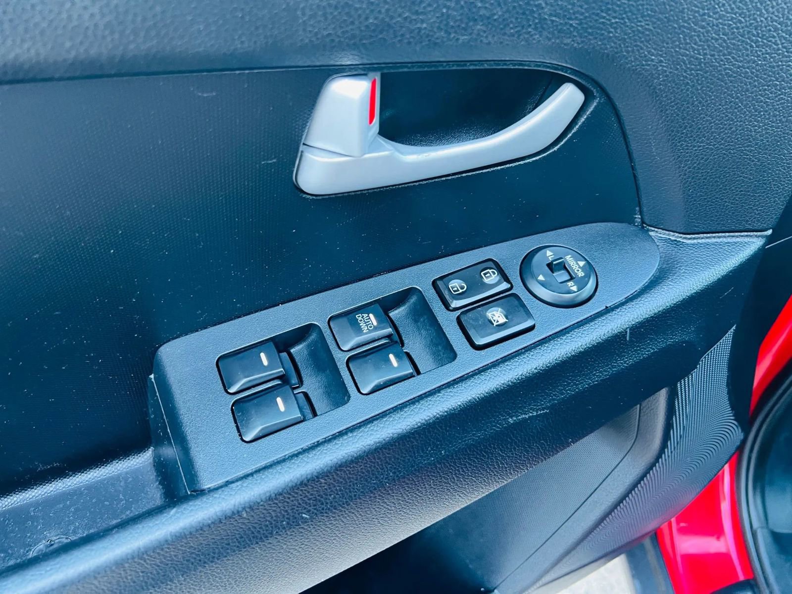 Used 2014 Kia Sportage LX image 16