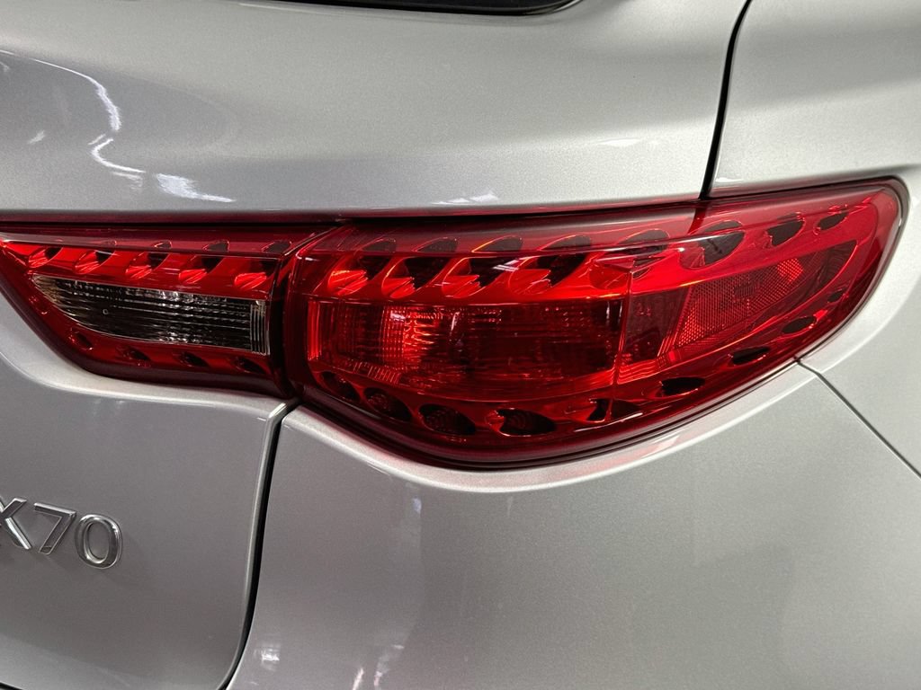 Used 2016 INFINITI QX70 2WD image 34