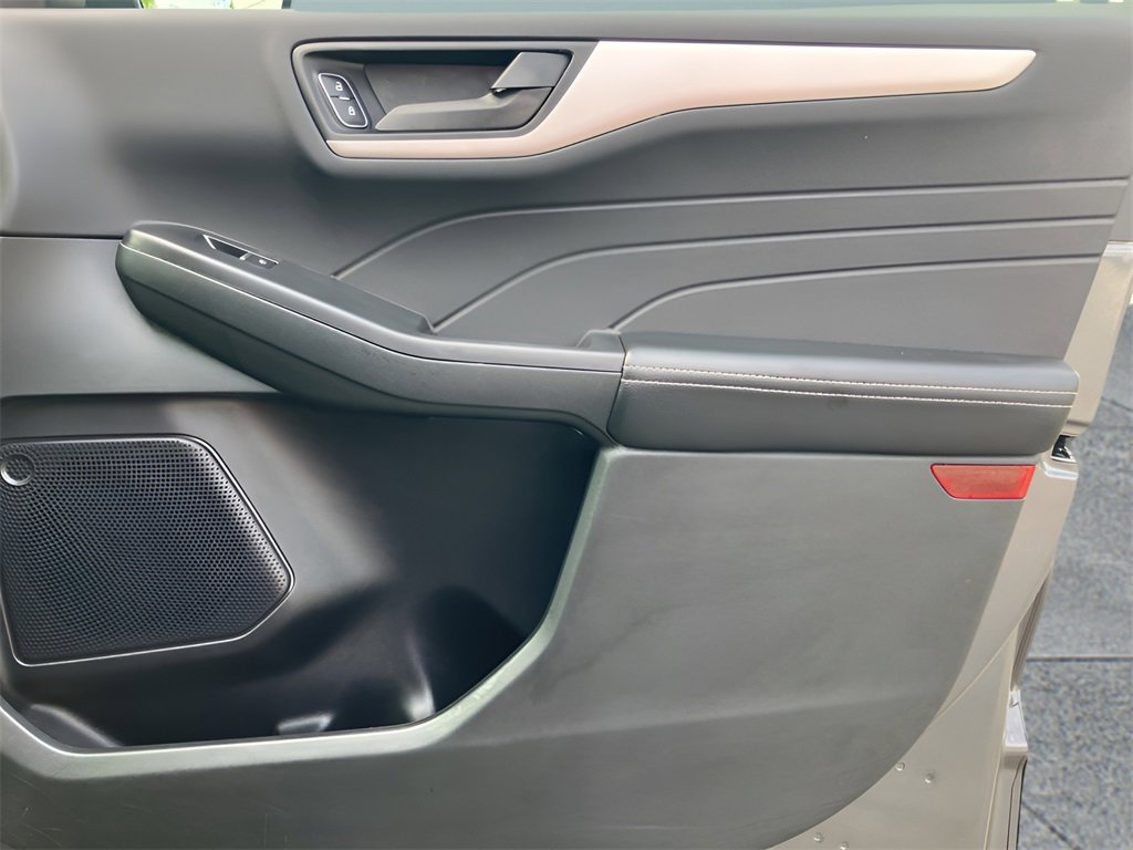 Used 2022 Ford Escape SE w/ Convenience Package image 33