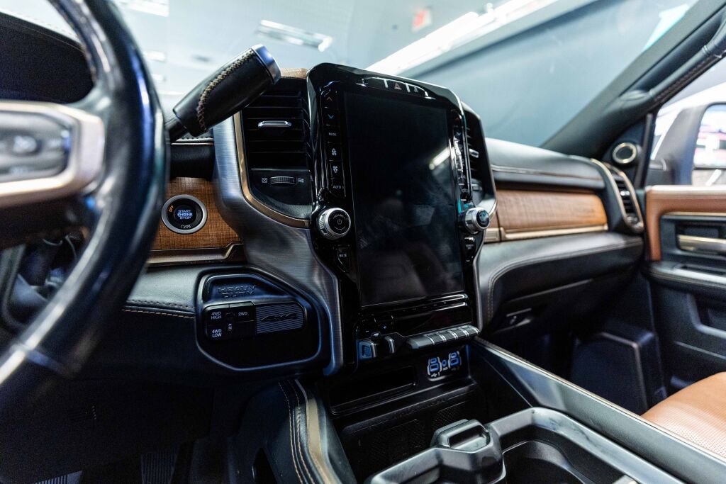 Used 2023 RAM 3500 Limited image 12