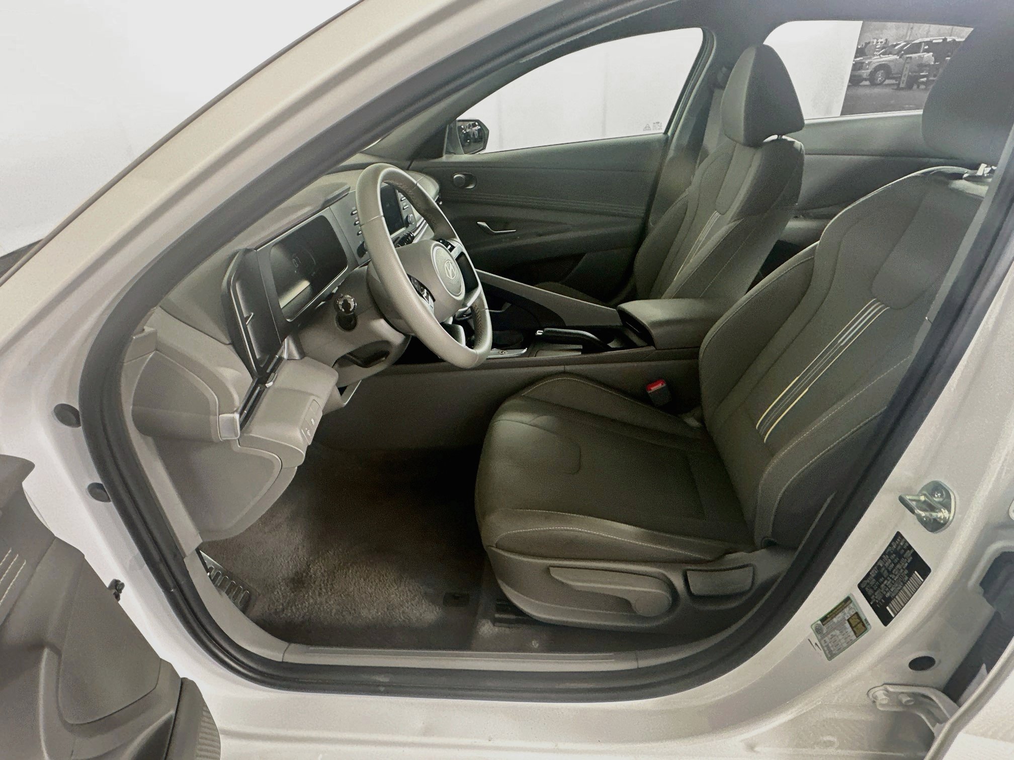 Used 2026 Hyundai Elantra Sport FWD image 13