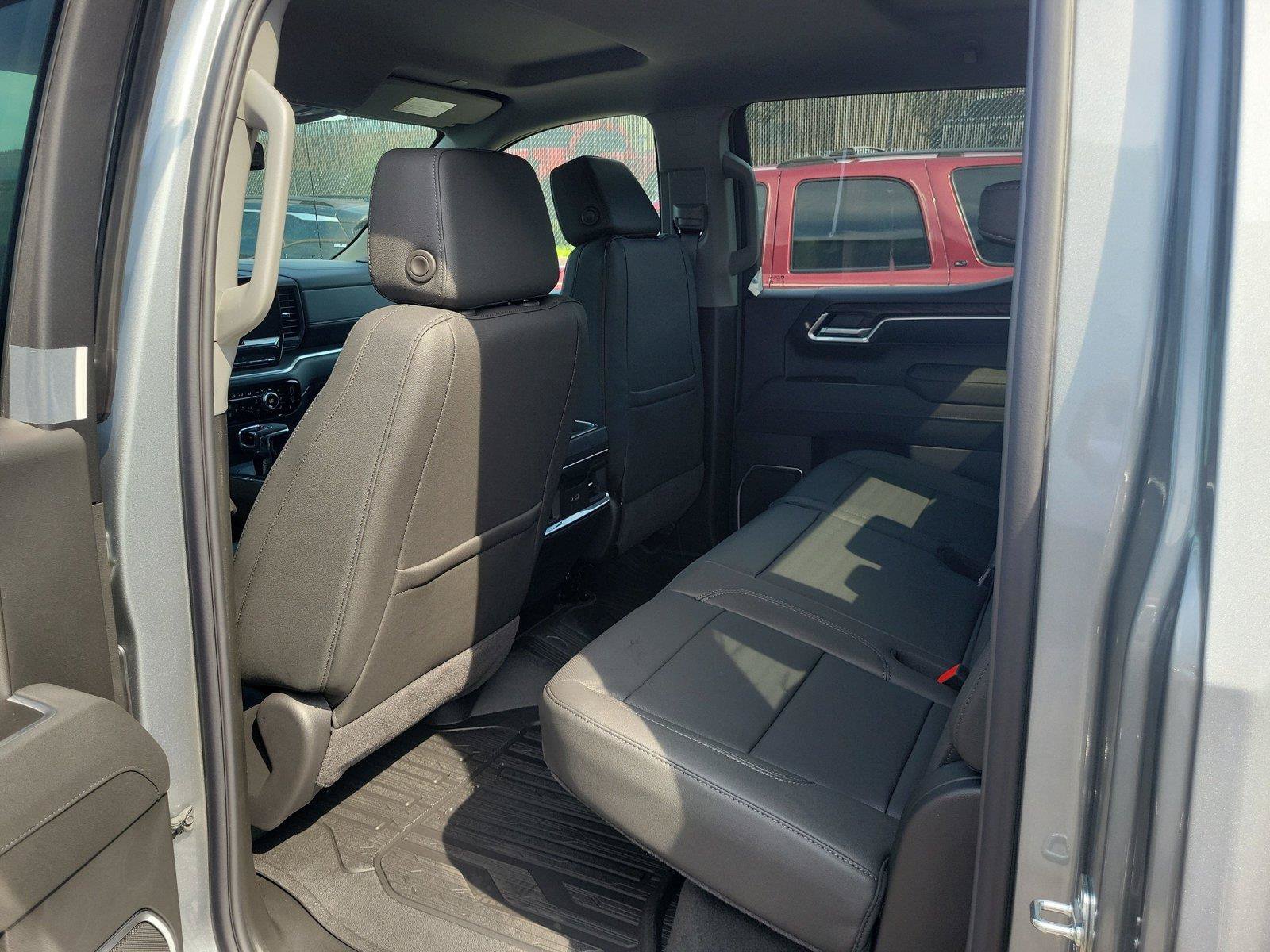 New 2026 GMC Sierra 1500 SLT w/ SLT Premium Package AWD/4WD image 12