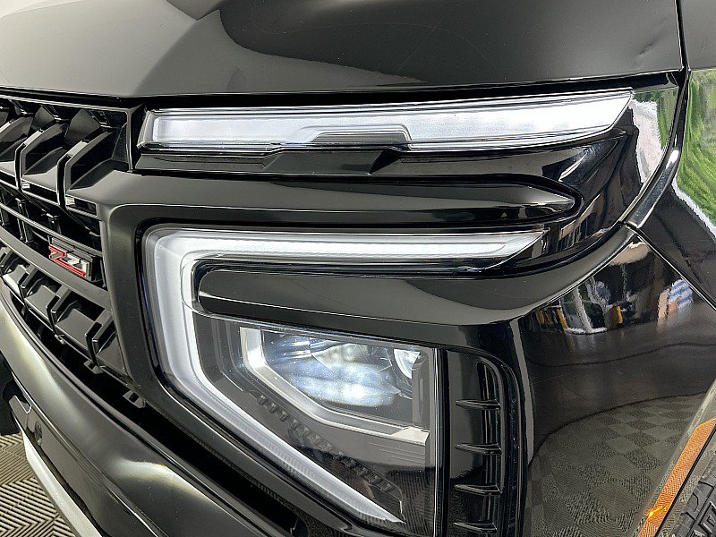 Used 2025 Chevrolet Tahoe Z71 AWD/4WD image 30