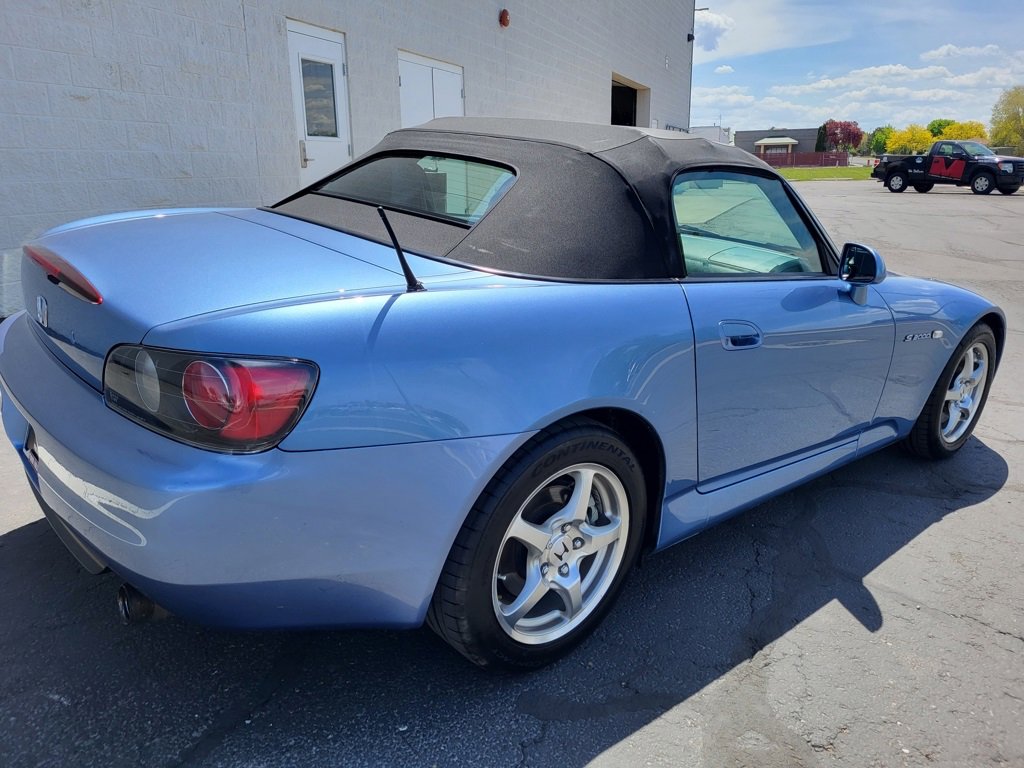Used 2003 Honda S2000 Base image 4