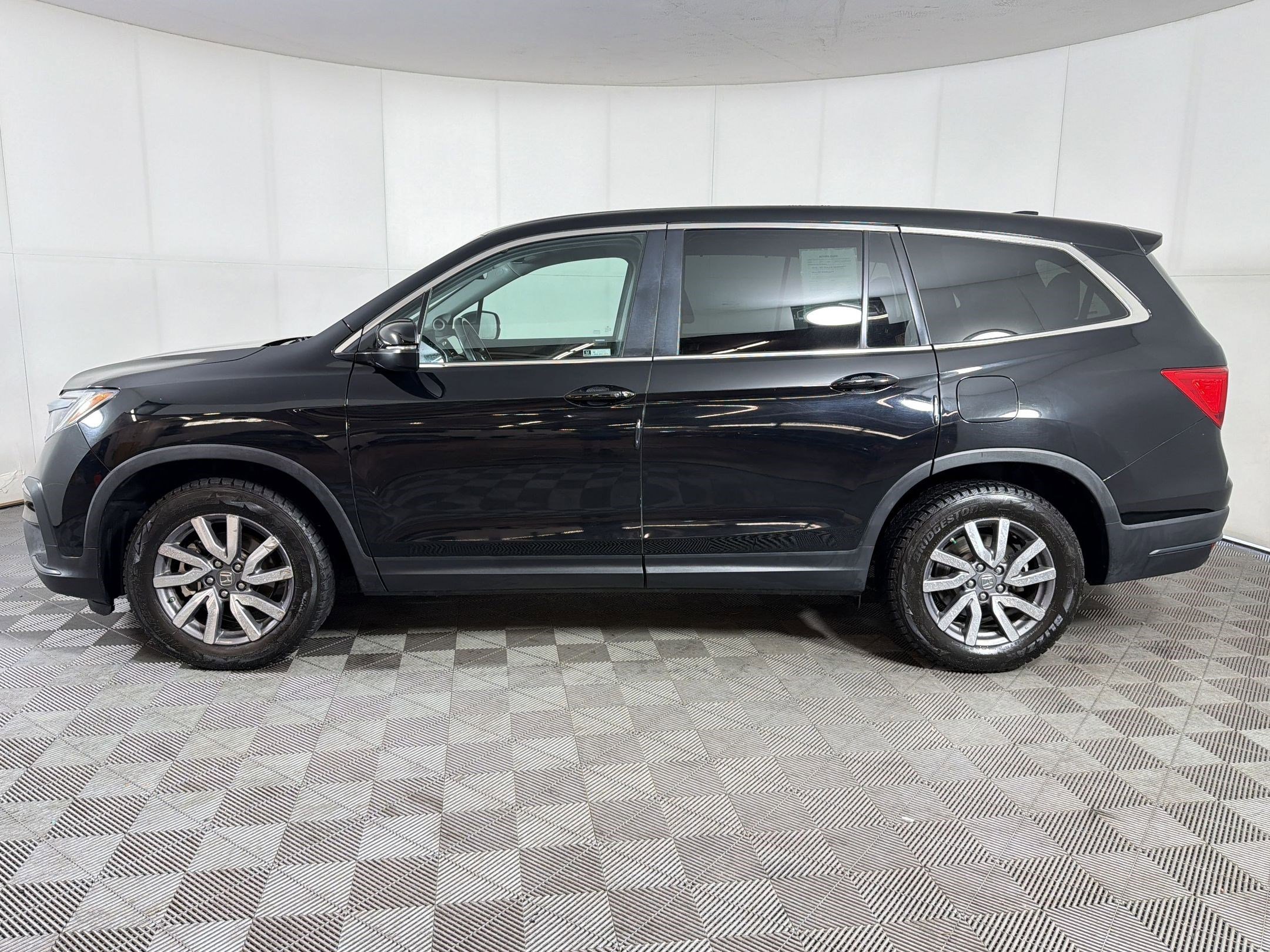 Used 2019 Honda Pilot EX-L image 2