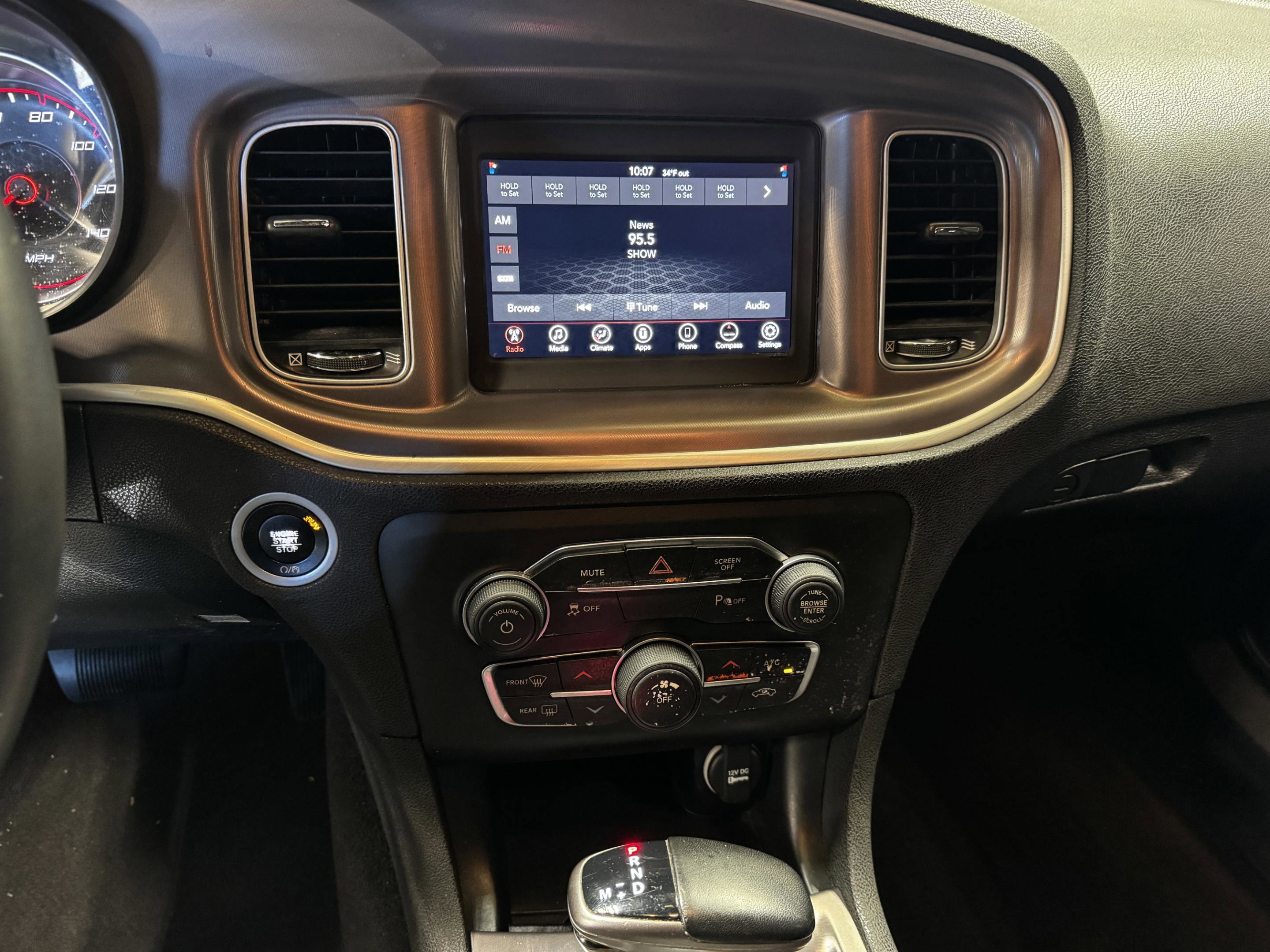 Used 2022 Dodge Charger SXT w/ Driver Convenience Group image 25