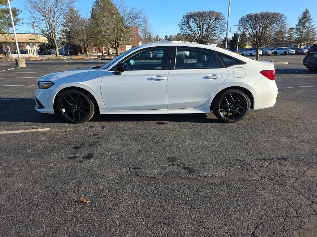 Used 2023 Honda Civic Sport image 4