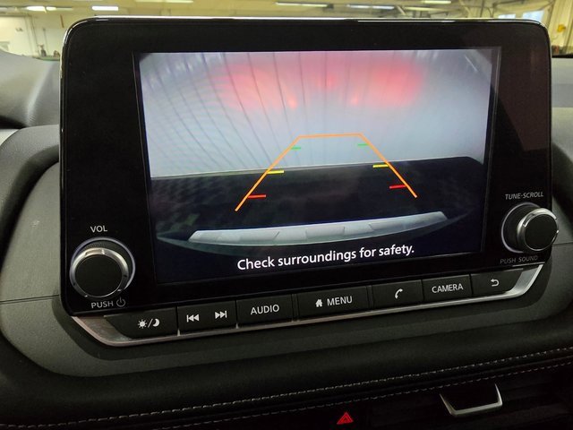 Used 2024 Nissan Rogue SV image 28