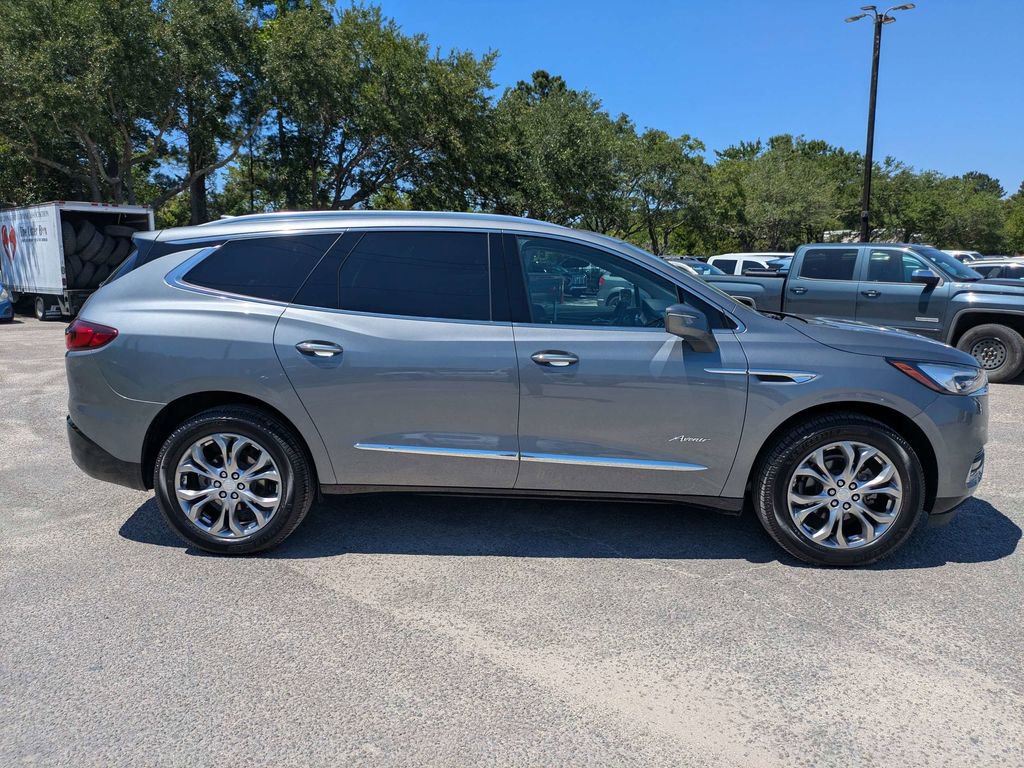 Used 2019 Buick Enclave Avenir w/ Avenir Technology Package FWD video 2