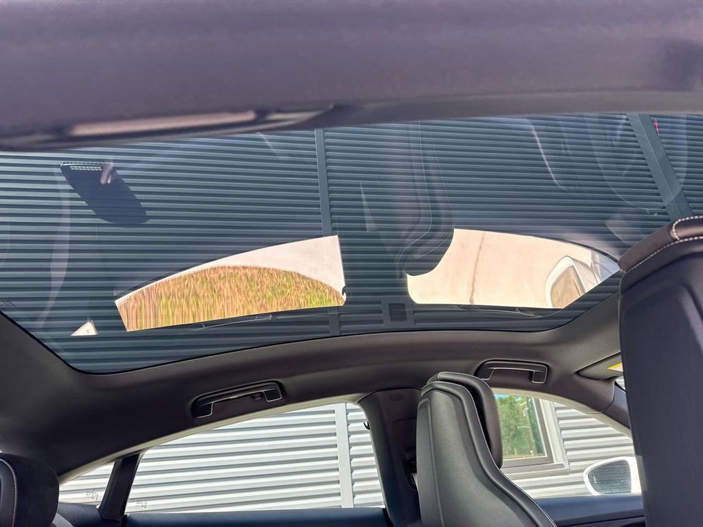 Used 2025 Porsche Taycan 4S image 15