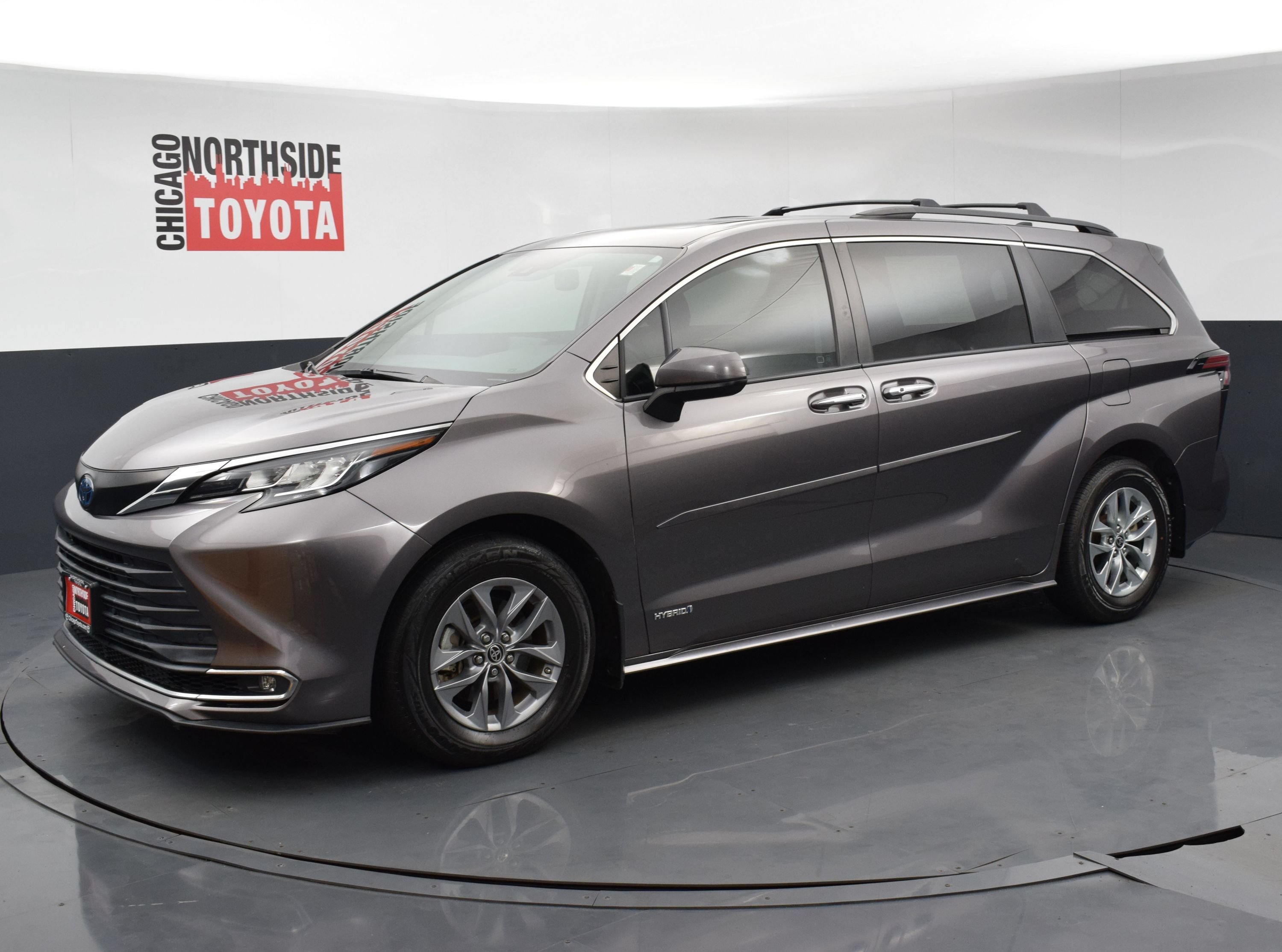 Used 2021 Toyota Sienna XLE FWD image 8
