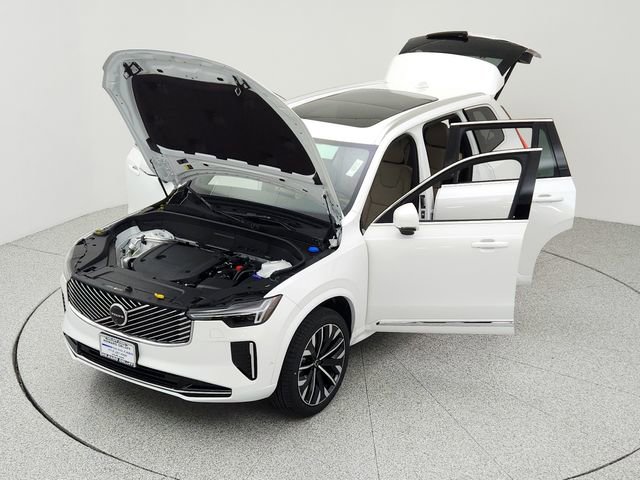 New 2026 Volvo XC90 B6 Plus w/ Protection Package Premier image 40