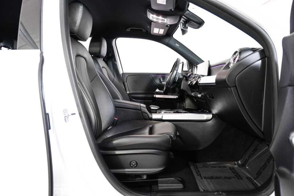 Used 2023 Mercedes-Benz EQB 250+ w/ Exclusive Package image 34